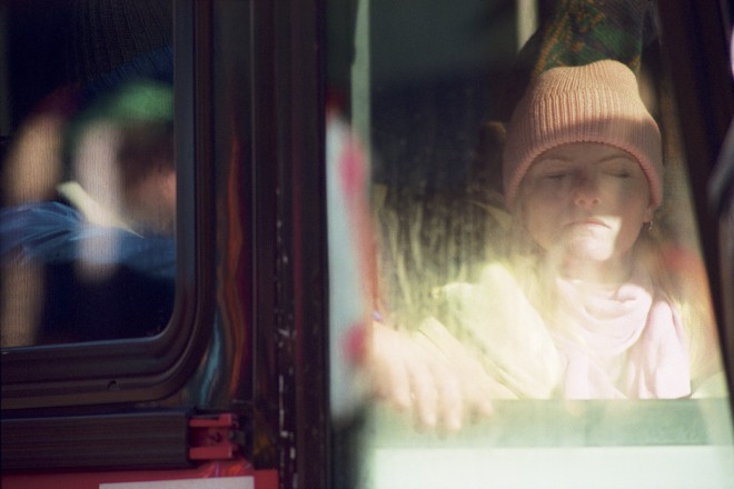 01-zOPzfille_yeux_fermészCPz